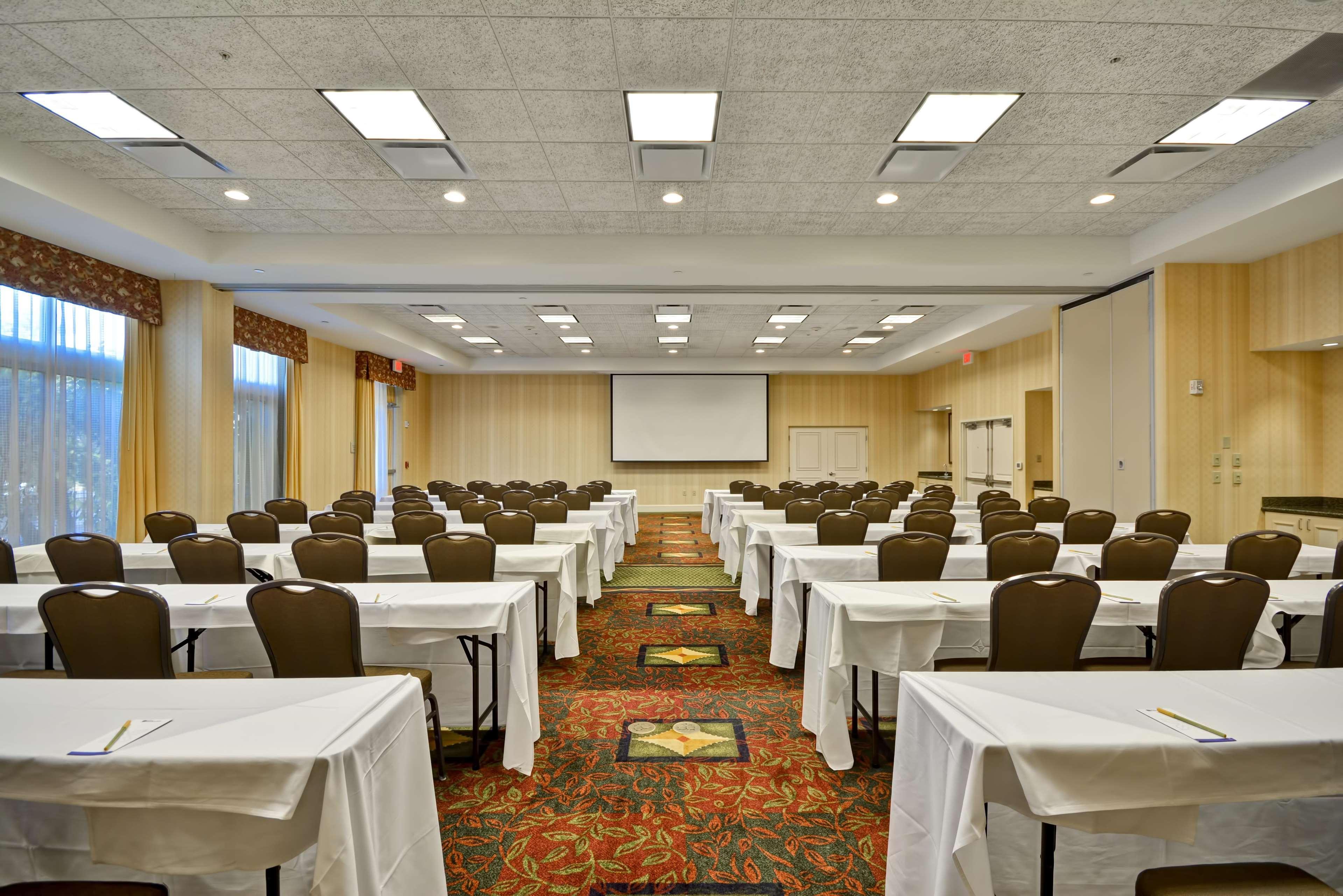 Hilton Garden Inn Tampa Riverview Брандън Екстериор снимка